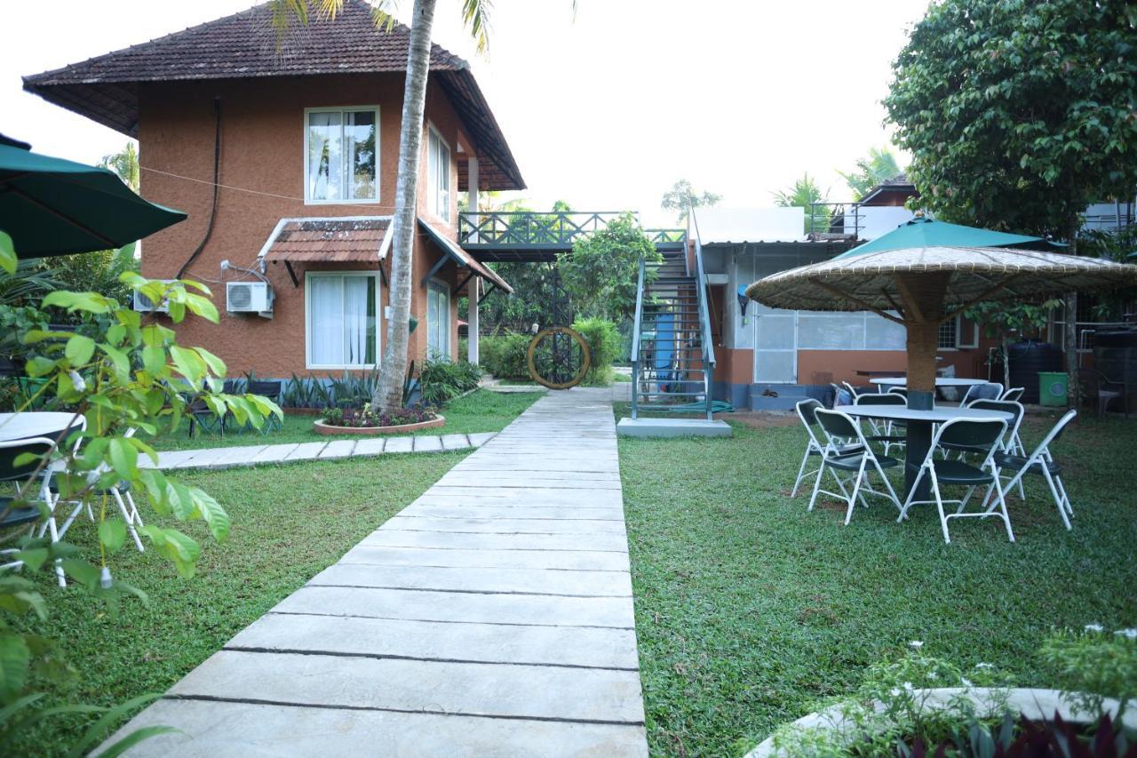 Garggi Kumarakom Village Homestay Extérieur photo