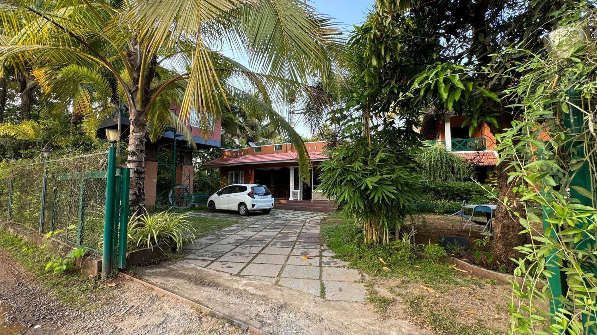 Garggi Kumarakom Village Homestay Extérieur photo