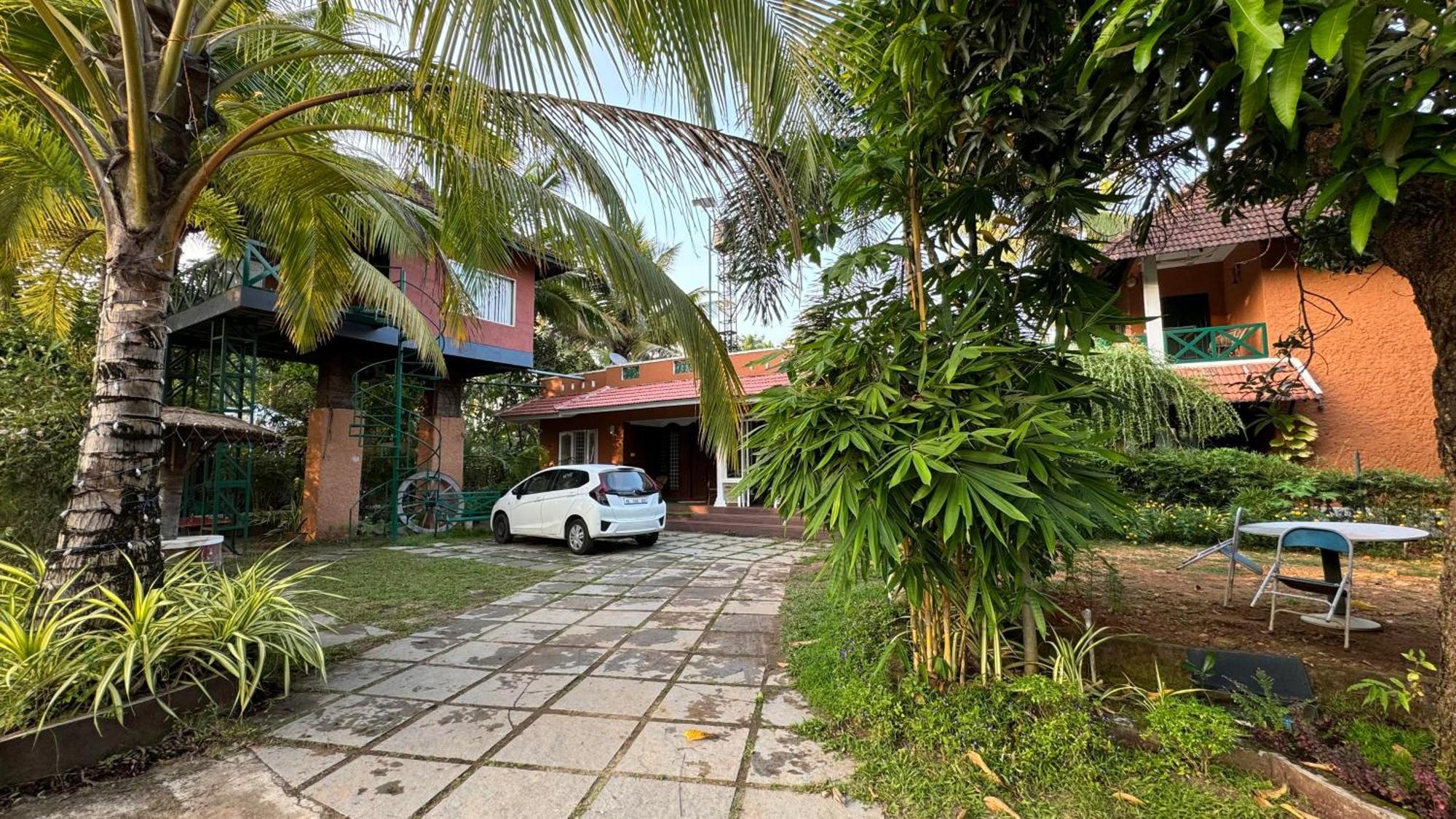 Garggi Kumarakom Village Homestay Extérieur photo