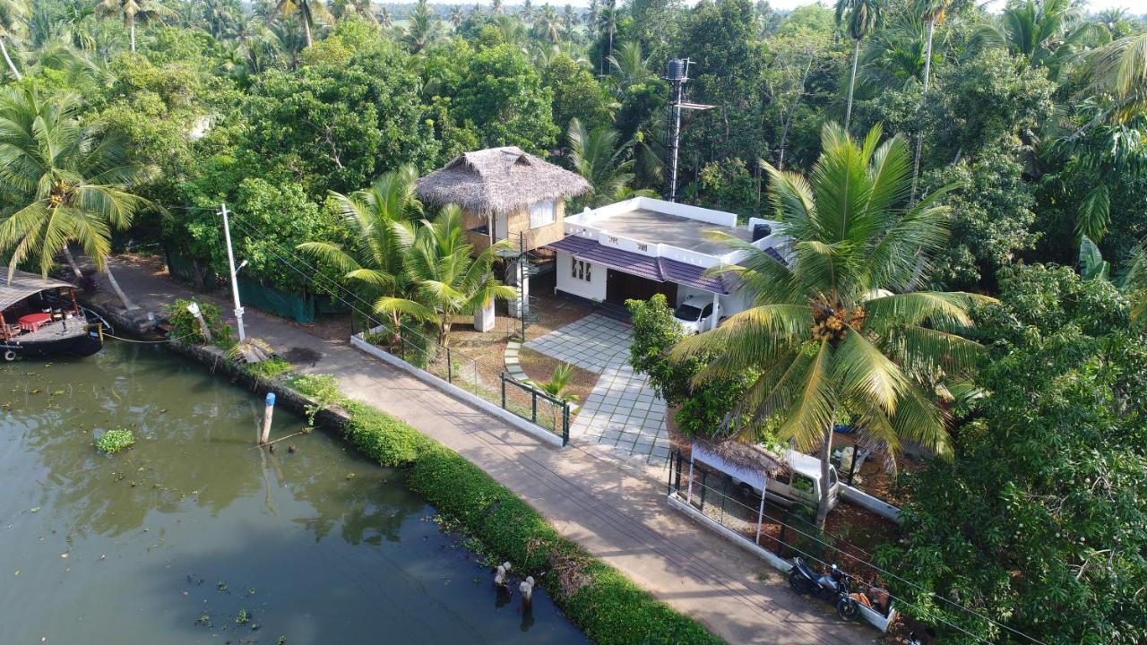 Garggi Kumarakom Village Homestay Extérieur photo